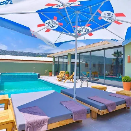 빌라 Bezirgan 2 Bedroom Secluded With Private Pool Hot Tub 칼칸