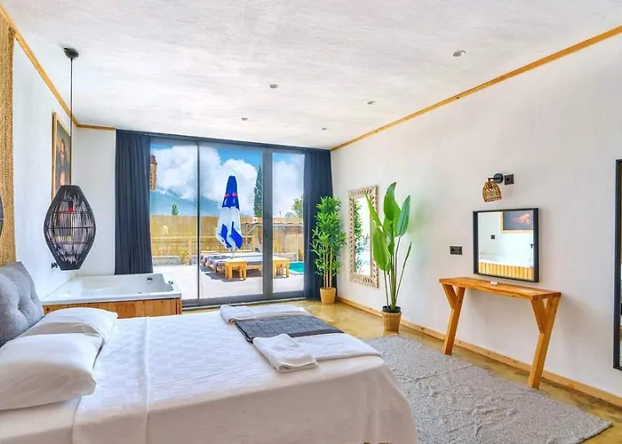 Bezirgan 2 Bedroom Secluded With Private Pool Hot Tub