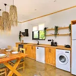 Bezirgan 2 Bedroom Secluded With Private Pool Hot Tub Vila