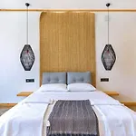 Bezirgan 2 Bedroom Secluded With Private Pool Hot Tub Vila *