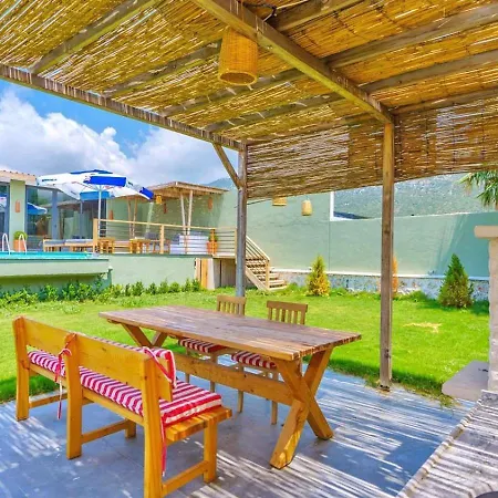 别墅 Bezirgan 2 Bedroom Secluded With Private Pool Hot Tub *