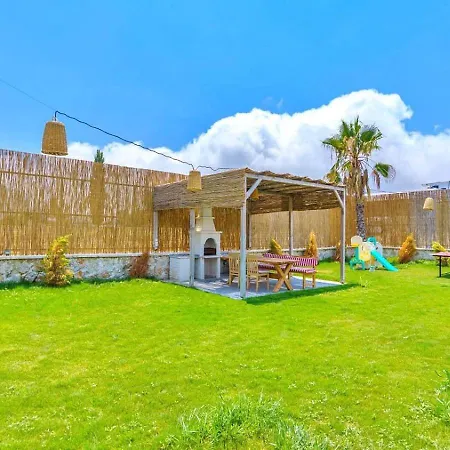 别墅 Bezirgan 2 Bedroom Secluded With Private Pool Hot Tub 卡尔坎