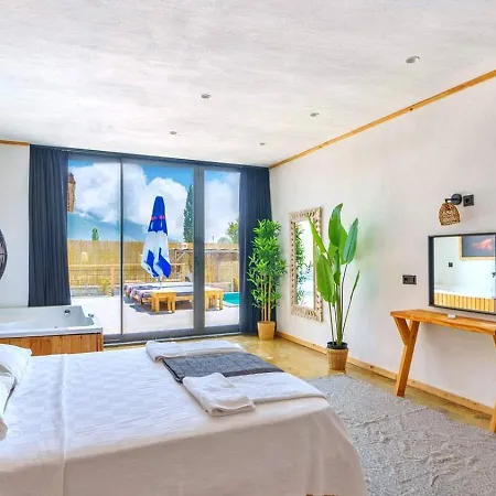 Bezirgan 2 Bedroom Secluded With Private Pool Hot Tub