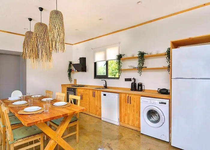 Bezirgan 2 Bedroom Secluded With Private Pool Hot Tub Villa
